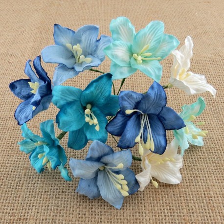 Лилии 30мм, 5 шт MIXED BLUE AND WHITE MULBERRY PAPER LILY FLOWERS